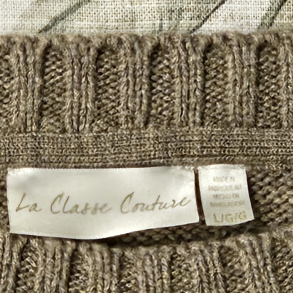 Sweater - Picture 2 of 3